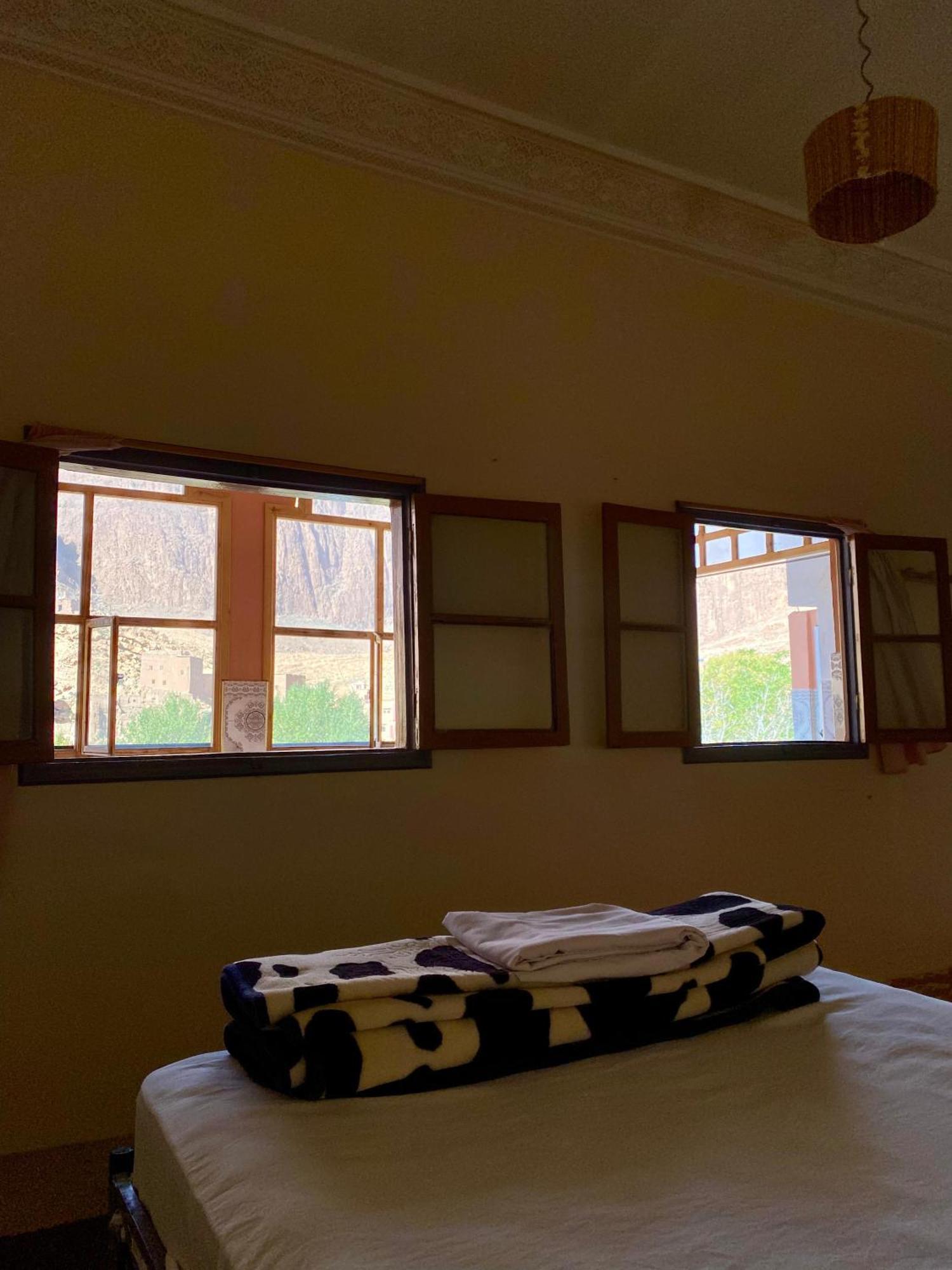 Dar Relax Hostel, Gorges De Todra Tinghir Bagian luar foto