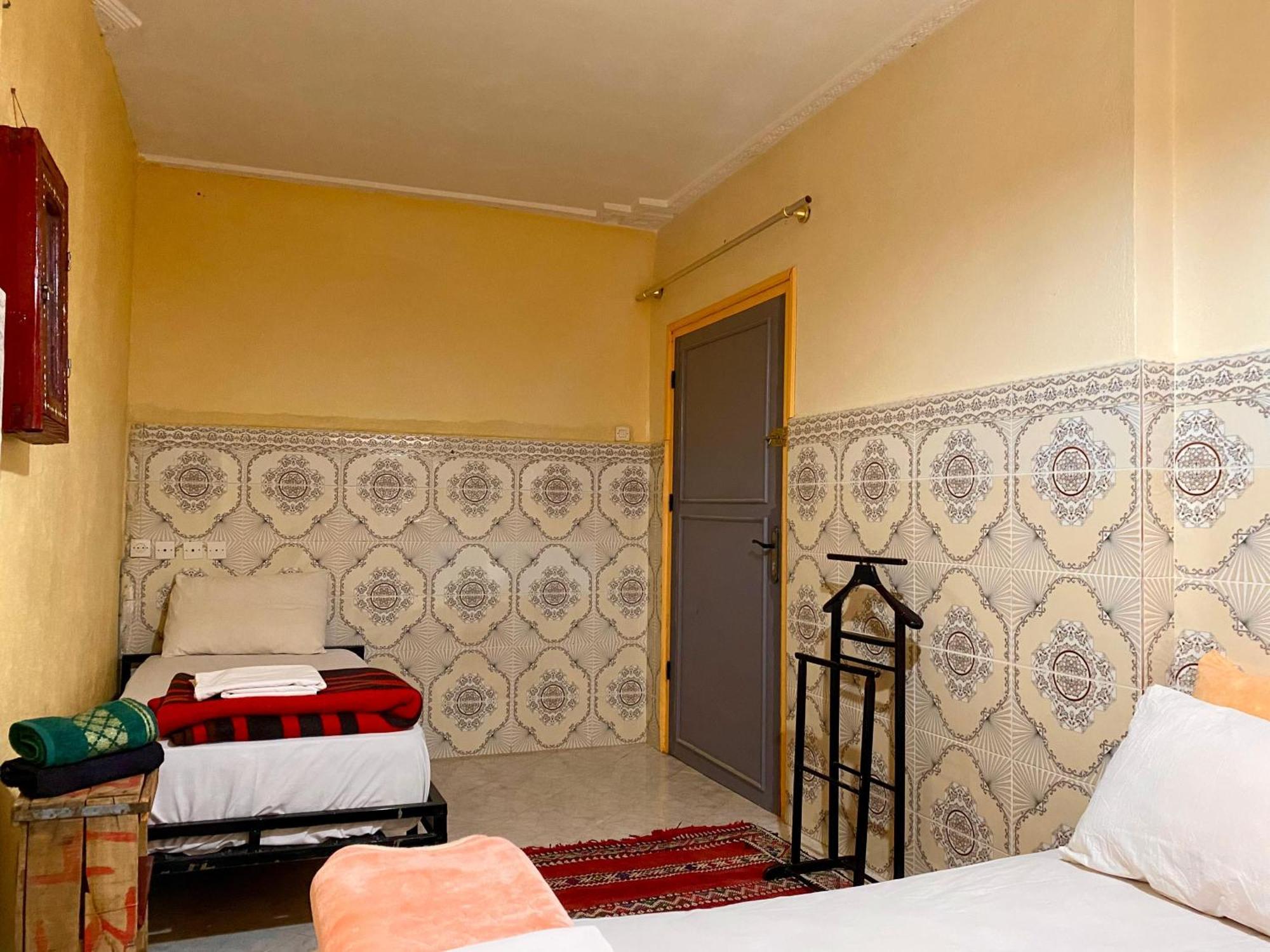 Dar Relax Hostel, Gorges De Todra Tinghir Bagian luar foto