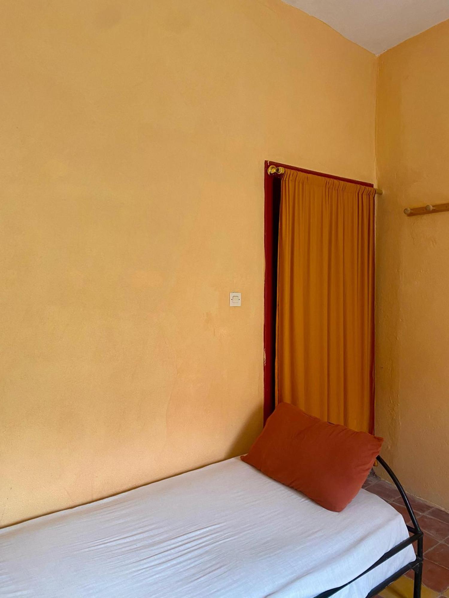 Dar Relax Hostel, Gorges De Todra Tinghir Bagian luar foto